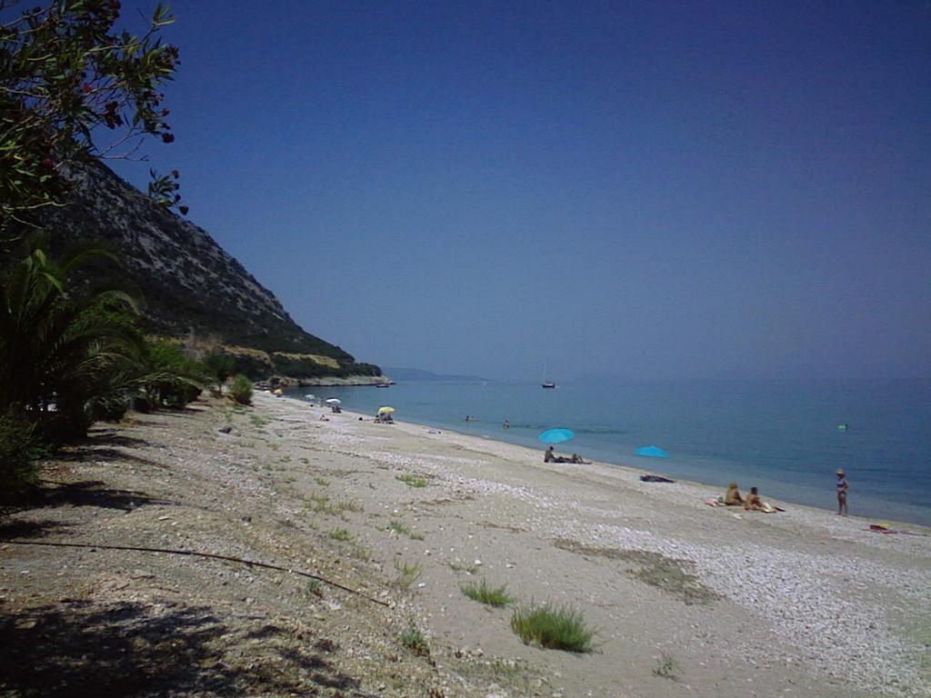Villa Marabou Poros  Esterno foto
