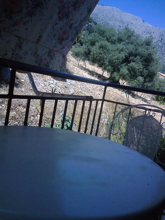 Villa Marabou Poros  Esterno foto