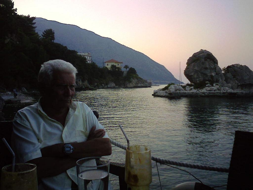 Villa Marabou Poros  Esterno foto